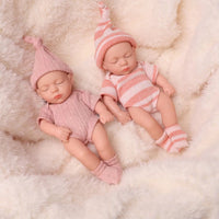Micro baby Vinyl clothes included