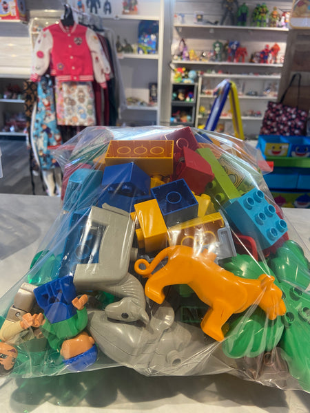 2.5 Gal Bag of Duplo Legos with several Zoo Figural Pcs