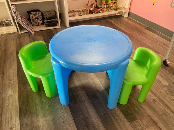 Little Tikes Table w/2Chairs