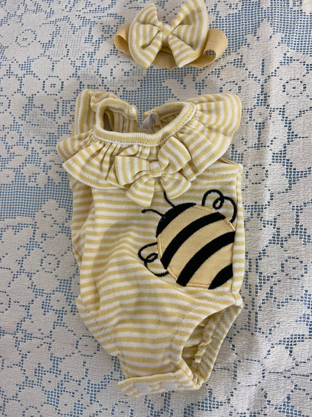 Bumble bee romper w/bow for 16” dolls.  VAL